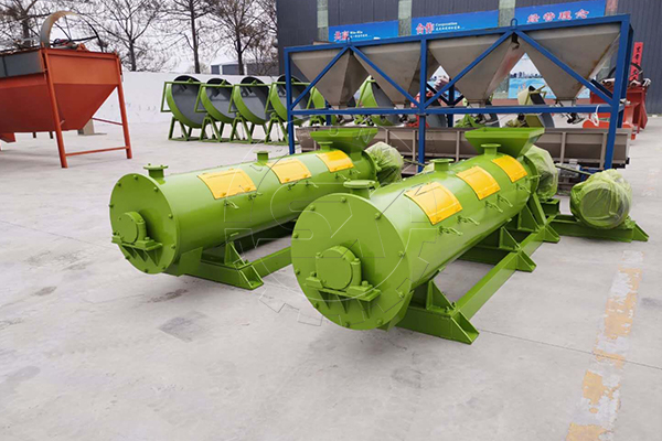 Granuador de fertilizante orgánico de nuevo tipo Granuador de fertilizante orgánico de nuevo tipo